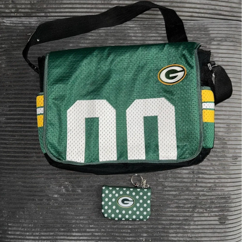NWOT Green Bay Packers Shoulder Bag & NWT ID Coin Purse